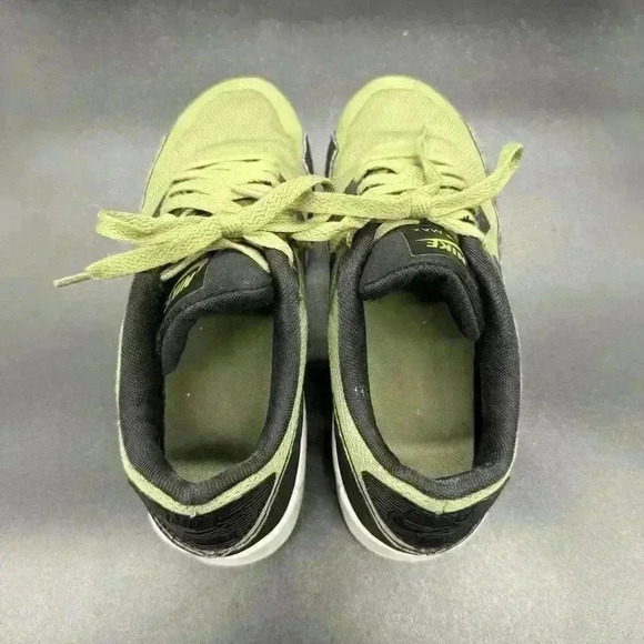 Men's Nike Air Max 90, Running Shoe, Green, Size Youth 4.5Y Womens Size 6 - Picture 5 of 8